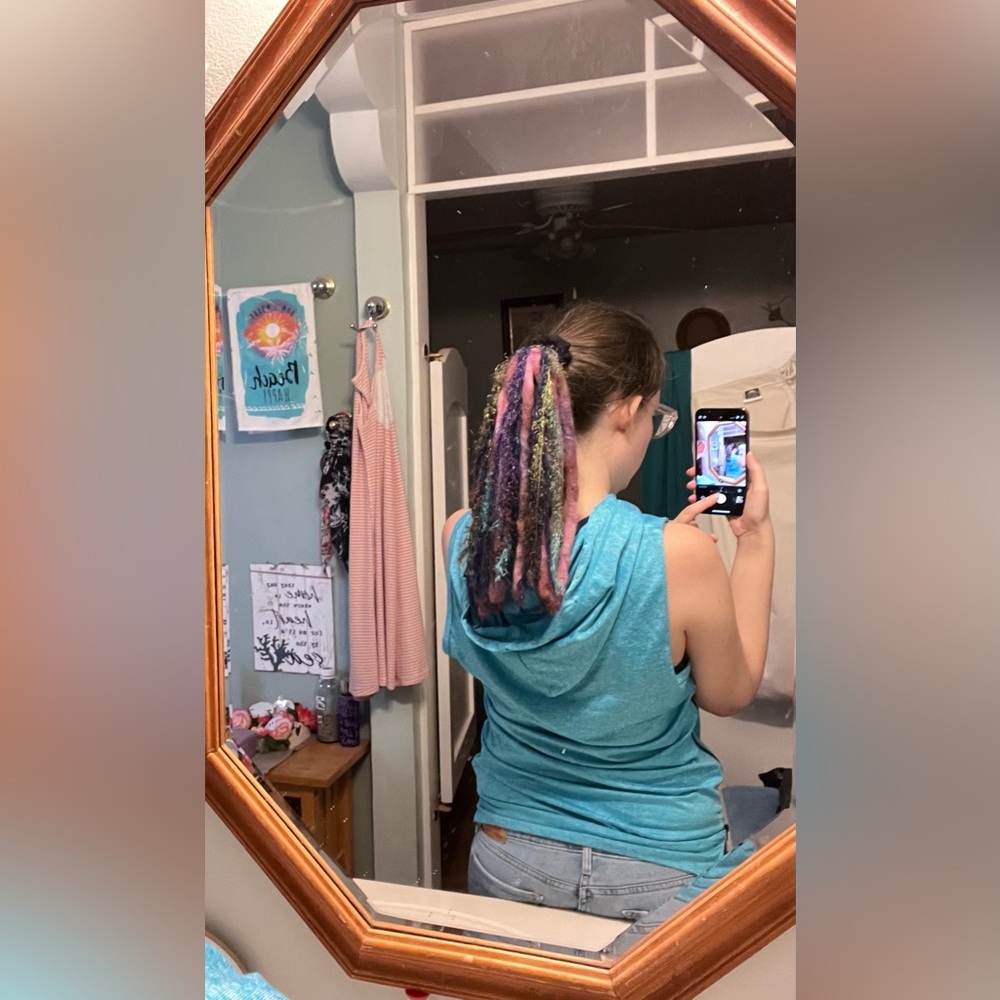 Hand crafted Hair-falls Accessory - Picture 2 of 4
